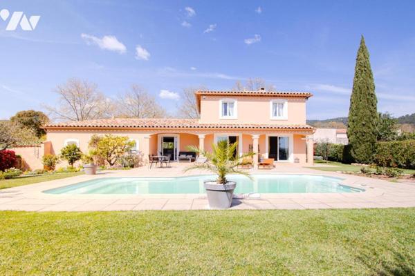 Maison T5 avec garage et piscine à Puget Ville 