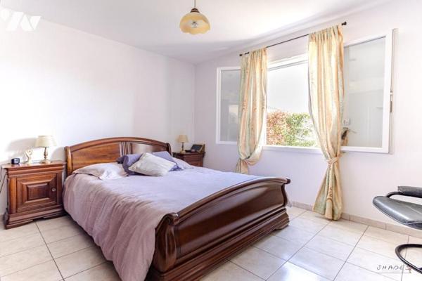 Maison T5 avec garage et piscine à Puget Ville 