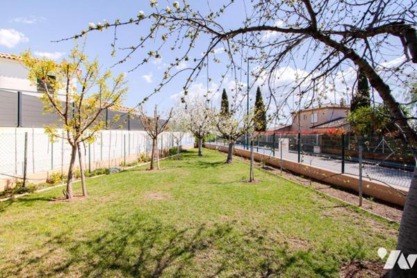 Maison T5 avec garage et piscine à Puget Ville 