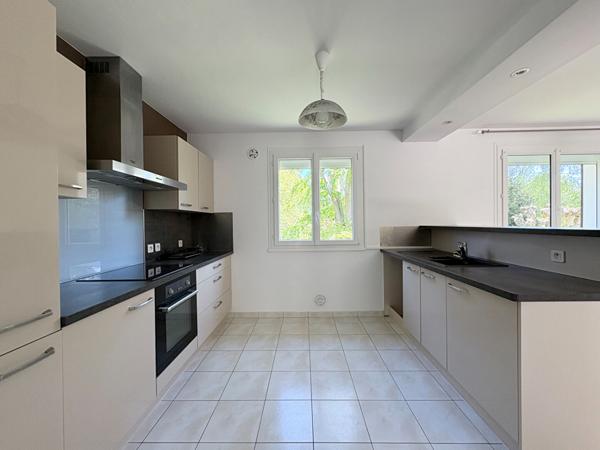 Maison Plaisir 5 pièce(s) 91 m2 -
