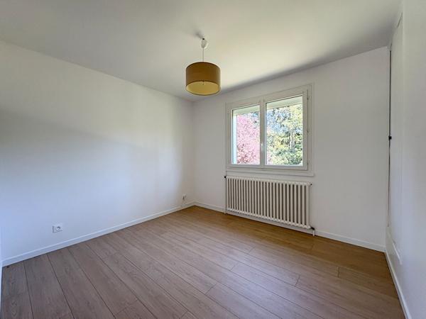 Maison Plaisir 5 pièce(s) 91 m2 -