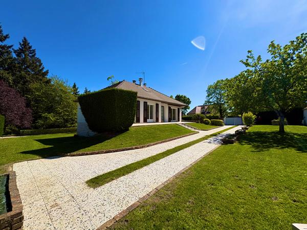 Maison Plaisir 5 pièce(s) 91 m2 -