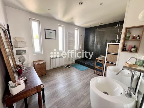 Maison 8 pièces - 201 m² Exclusivité efficity