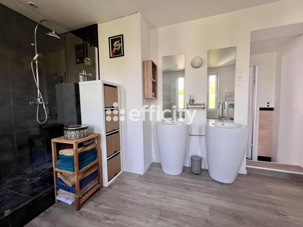 Maison 8 pièces - 201 m² Exclusivité efficity