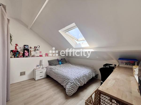 Maison 8 pièces - 201 m² Exclusivité efficity