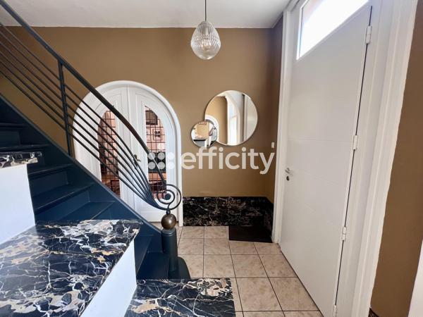 Maison 8 pièces - 201 m² Exclusivité efficity