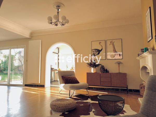 Maison 8 pièces - 201 m² Exclusivité efficity