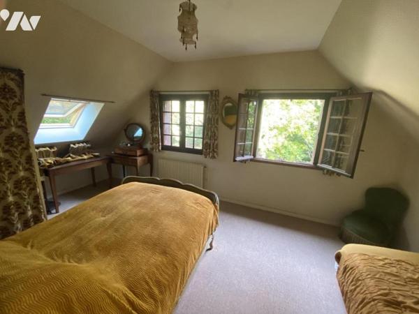 BOUCHEMAINE/PRUNIER MAISON A RENOVER SUR TERRAIN CONSTRUCTIBLE 