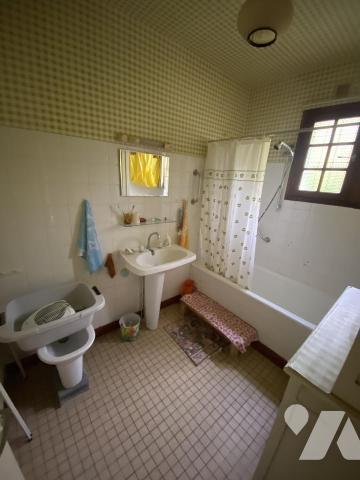 BOUCHEMAINE/PRUNIER MAISON A RENOVER SUR TERRAIN CONSTRUCTIBLE 