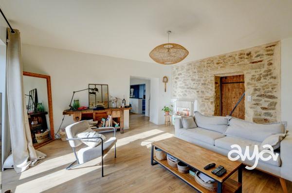 Maison en pierre rénovée en hameau