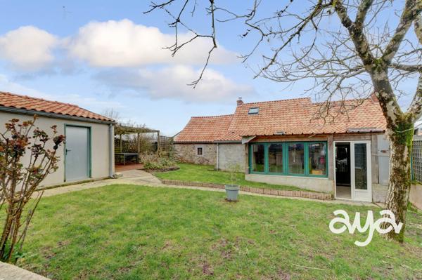 Maison en pierre rénovée en hameau