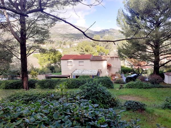 belle maison spacieuse bien située