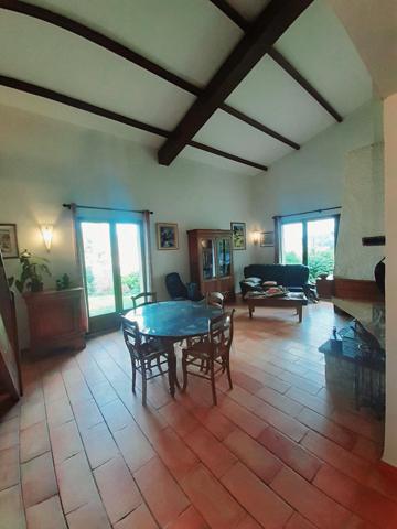 belle maison spacieuse bien située