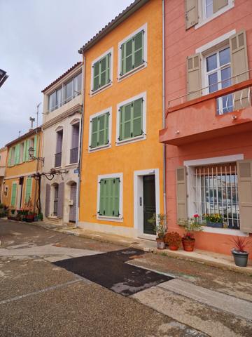 TRES BEL APPARTEMENT TYPE 2 MEUBLE SUR LA PRESQU'ïLE DE MARTIGUES