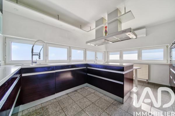Maison à vendre 7 pièces 165 m² Bertrange