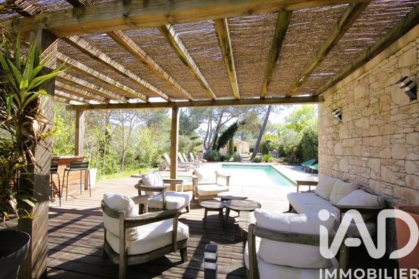 Maison à vendre 5 pièces 130 m² Nîmes
