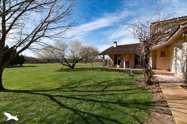 Maison à vendre |  Lesparre-Médoc |  6 pièces | 140 m²