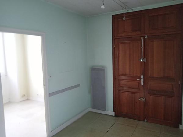 Local professionnel transformable en habitation - centre ville