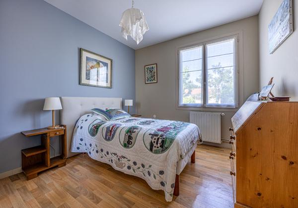 Maison de plain-pied - 3 chambres à Chauray