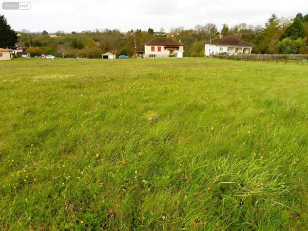 Terrain à Batir à vendre à Ribérac en Dordogne (24600), ref : 077/1352