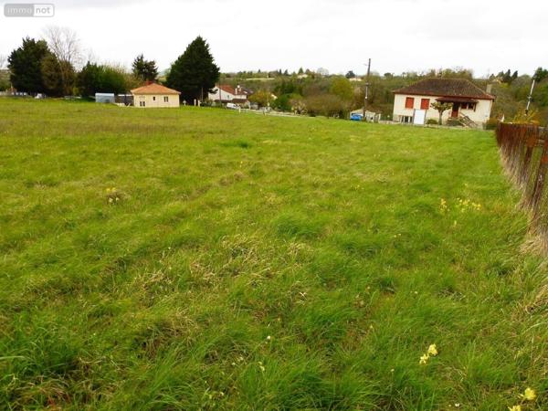 Terrain à Batir à vendre à Ribérac en Dordogne (24600), ref : 077/1352