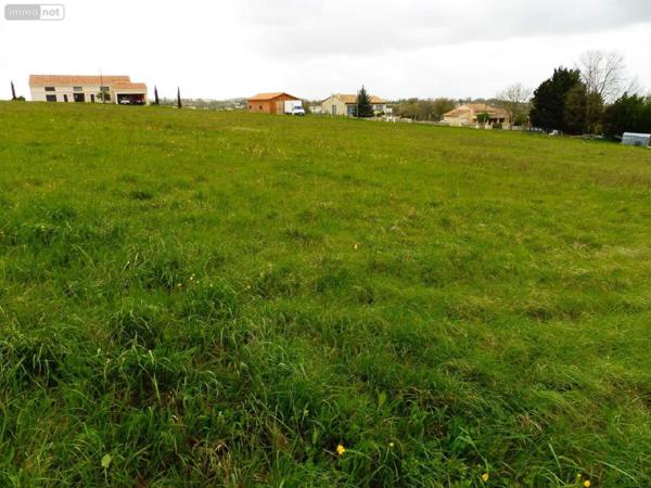 Terrain à Batir à vendre à Ribérac en Dordogne (24600), ref : 077/1352