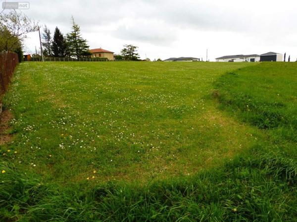 Terrain à Batir à vendre à Ribérac en Dordogne (24600), ref : 077/1352