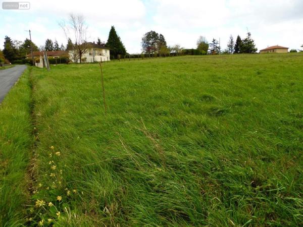 Terrain à Batir à vendre à Ribérac en Dordogne (24600), ref : 077/1352
