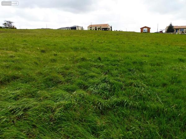 Terrain à Batir à vendre à Ribérac en Dordogne (24600), ref : 077/1352