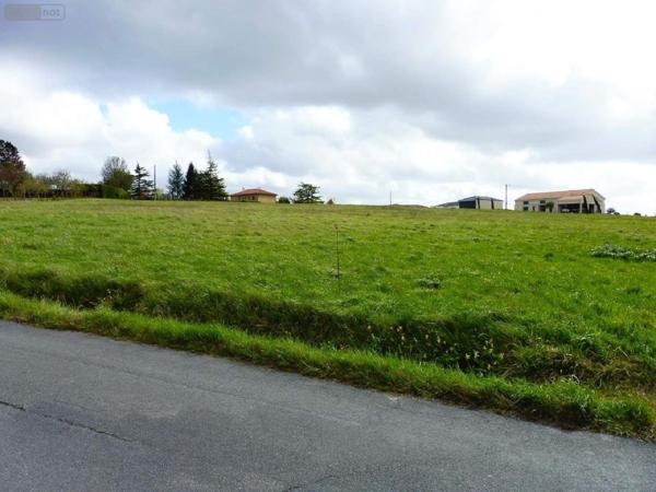 Terrain à Batir à vendre à Ribérac en Dordogne (24600), ref : 077/1352