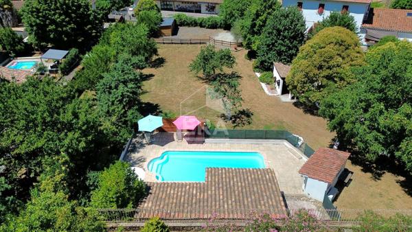 Propriété avec six gîtes, piscine et spa, axe Limoux/Carcassonne