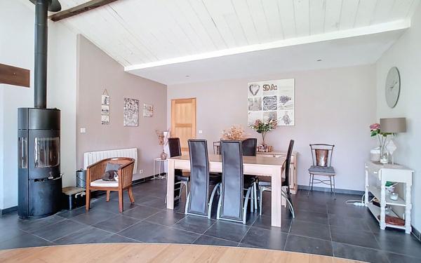 Maison à vendre    6 pièces • 192 m2 Vertou