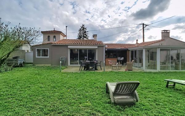 Maison à vendre    6 pièces • 192 m2 Vertou