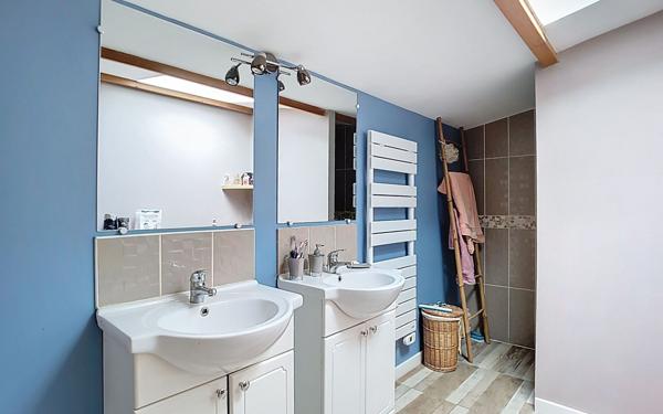 Maison à vendre    6 pièces • 192 m2 Vertou