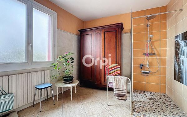 Maison à vendre    5 pièces •  Chaillac-sur-Vienne