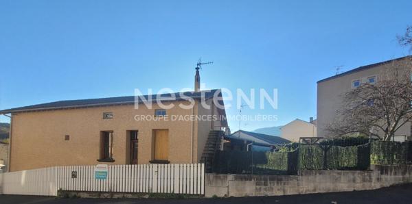 EXCLUSIVITE ! Maison en pierre avec terrasse, jardin clos et garage Centre RETOURNAC