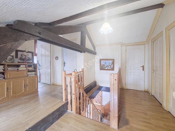 EXCLUSIVITE ! Maison en pierre avec terrasse, jardin clos et garage Centre RETOURNAC