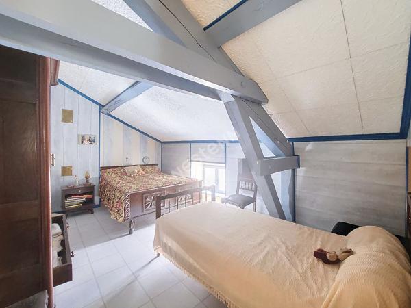 EXCLUSIVITE ! Maison en pierre avec terrasse, jardin clos et garage Centre RETOURNAC