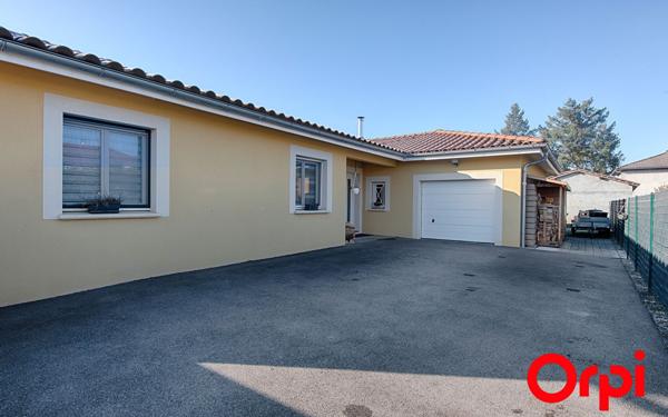 Maison à vendre    5 pièces •  Chamagnieu