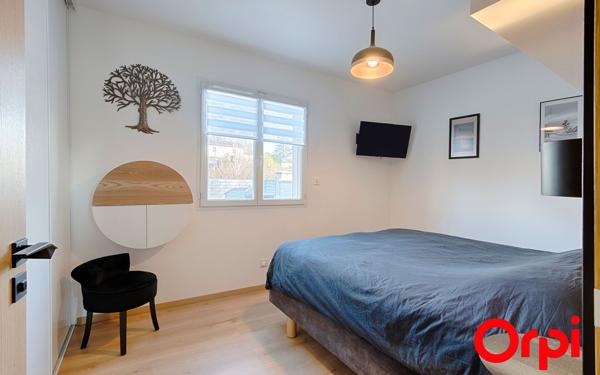 Maison à vendre    5 pièces •  Chamagnieu