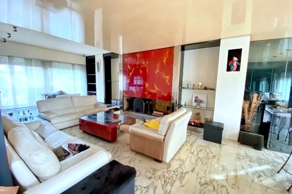 Maison 12 pièces - 300 m²