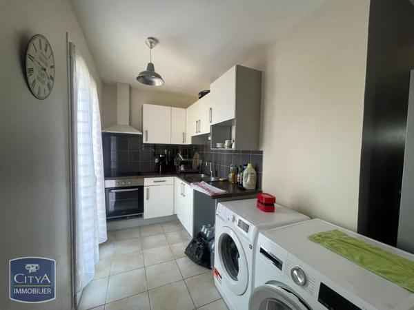 Maison à louer 4 pièces 79.8m² Cers (34420)