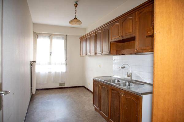 F4 lumineux - Terrasse - 2 caves - 1 parking