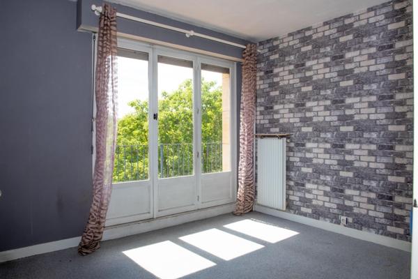 F4 lumineux - Terrasse - 2 caves - 1 parking