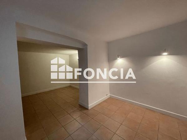 Location Appartement 3 pièces 78.31 m² - 31 BOULEVARD GAMBETTA Nimes 30000