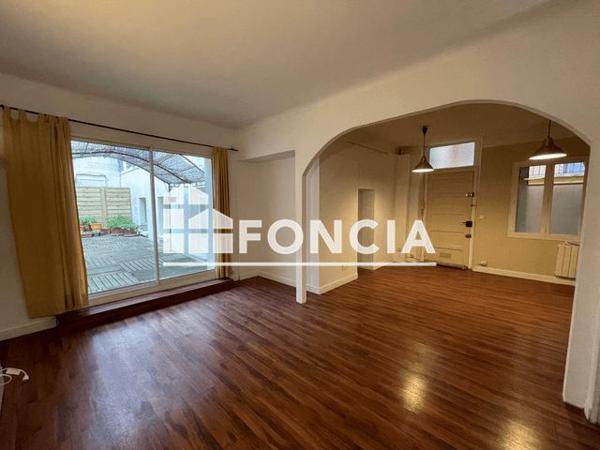 Location Appartement 3 pièces 78.31 m² - 31 BOULEVARD GAMBETTA Nimes 30000