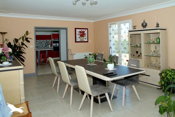 Maison à vendre |  Saint-Astier |  6 pièces | 154 m²