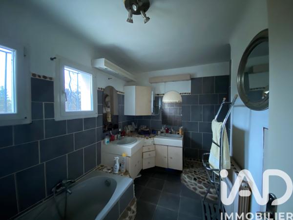 Maison à vendre 9 pièces 212 m² Bédarrides