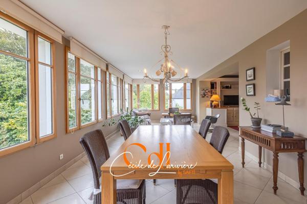 Belle maison familiale lumineuse, au calme et proche du centre. Nouveauté !