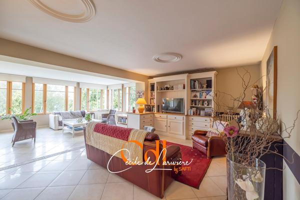 Belle maison familiale lumineuse, au calme et proche du centre. Nouveauté !